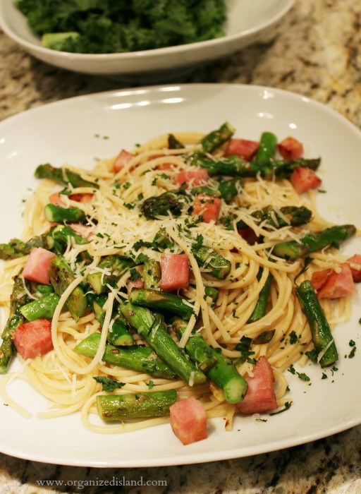 Ham-with-spaghetti-noodles-asparagus